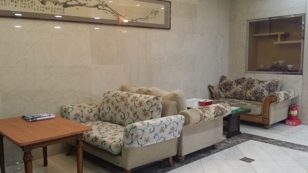 Gallery Tourist Hotel ชองจู ภายนอก รูปภาพ