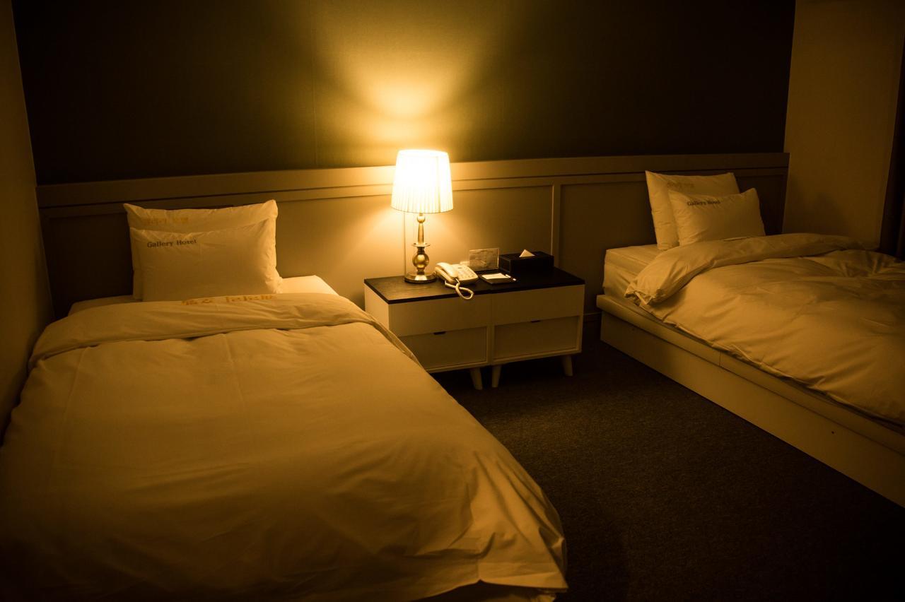 Gallery Tourist Hotel ชองจู ภายนอก รูปภาพ