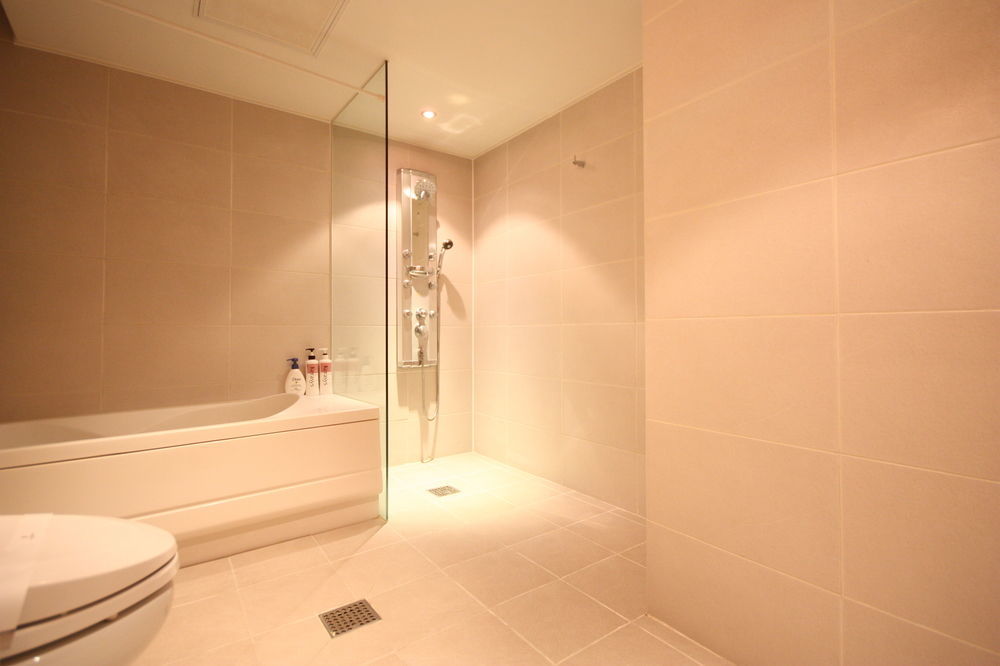 Gallery Tourist Hotel ชองจู ภายนอก รูปภาพ